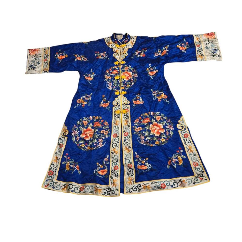 Vintage c. 1950's - 1960's Royal Blue Silk Hand Embroidered Chinese Robe SM